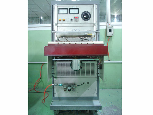 AC耐壓測(cè)試機(jī)